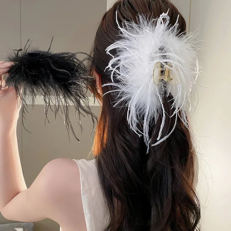 INS Fashion Elegant Black White Feather Hair Clip Claw Hair Accessories Jaw Simple Back Head Ponytail Acrylic Acetate Hair  Clip