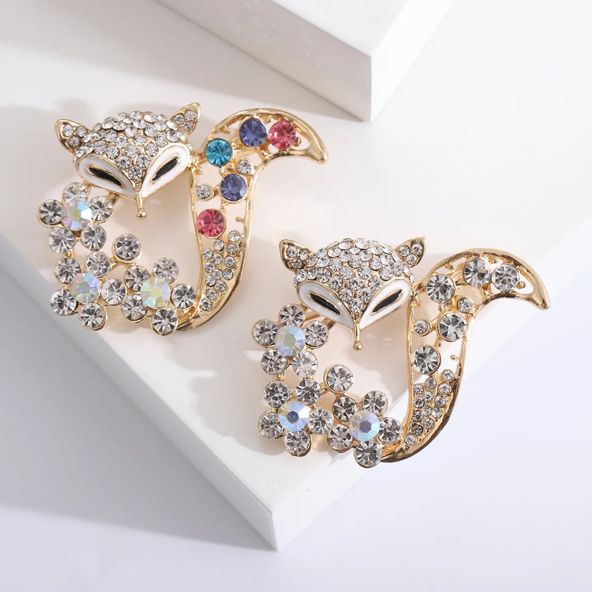 Hot Sale Creative Crystal Rhinestone Diamond Fox Brooch Pins Fashionable Animal Jewelry for Women Men Children for Weddings