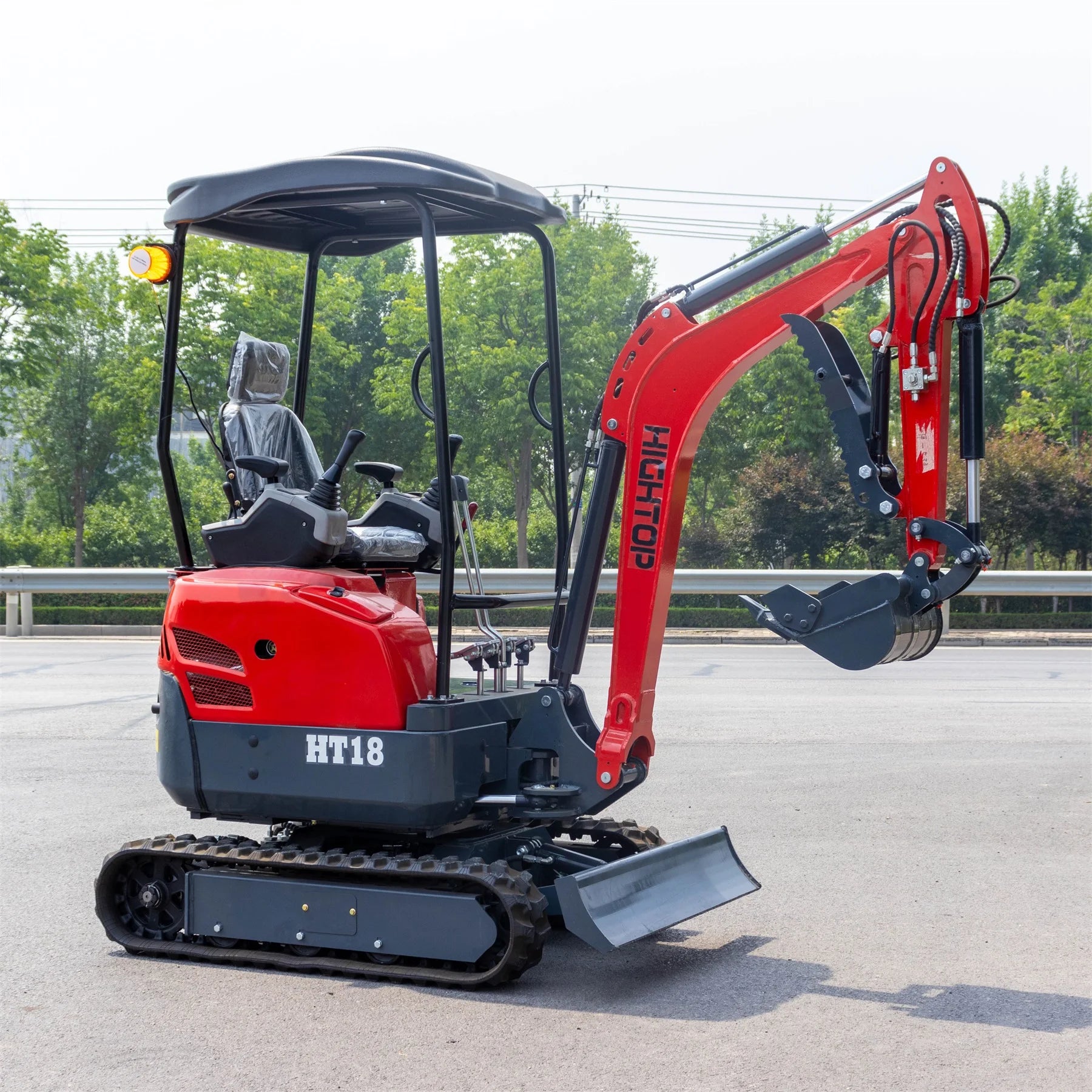 Earth-Moving Machine!! 6500USD 1Ton 1.8Ton Mini Excavator 1800KG Small Digger With Hydraulic Thumb  Cheap Prices for Sale