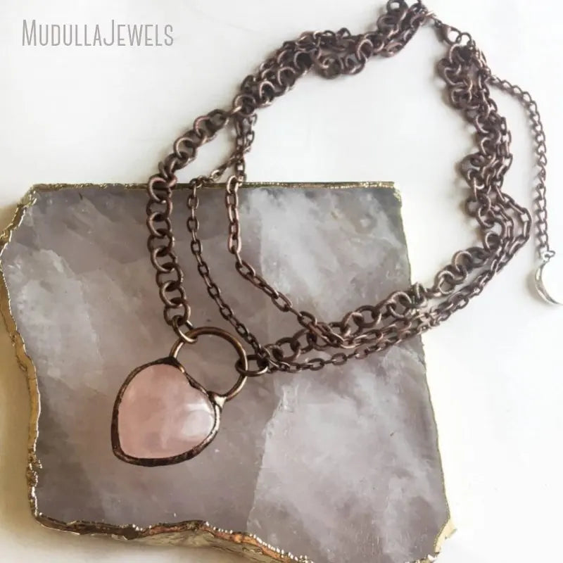 NM45928 Raw Rose Quartz Crystal Puffed Heart Pendant Antique Copper Plated Chain Necklace Witch Wicca Valentine Love Jewelry