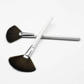 21cm Fluffy Thick Fan Brush for Facial Foam Cleaning Synthetic Fiber Super Soft Mini Spa Beauty Salon Esthetician Fan Brush