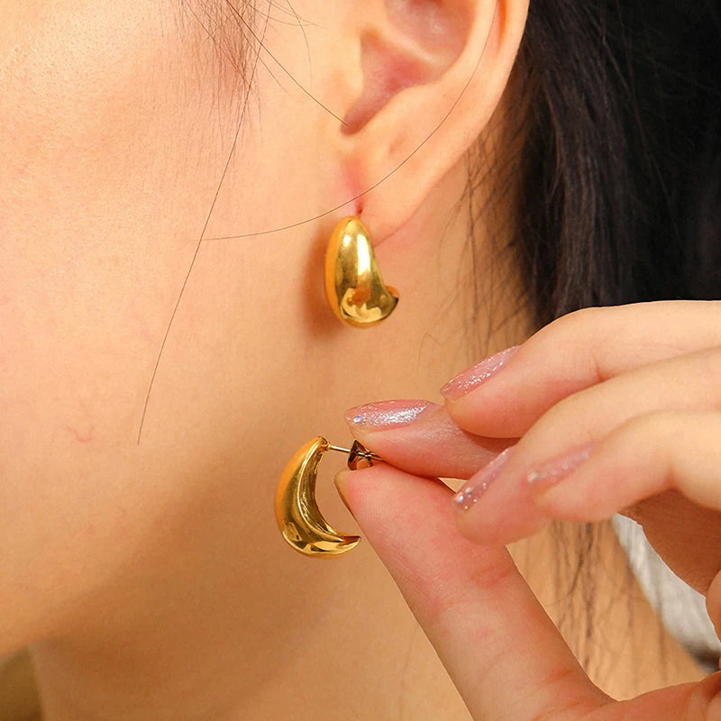EManco Custom Popular Dainty Stainless Steel Jewelry Gold Plated Women Srescent Moon Shape Small Stud Earrings 18k Gold