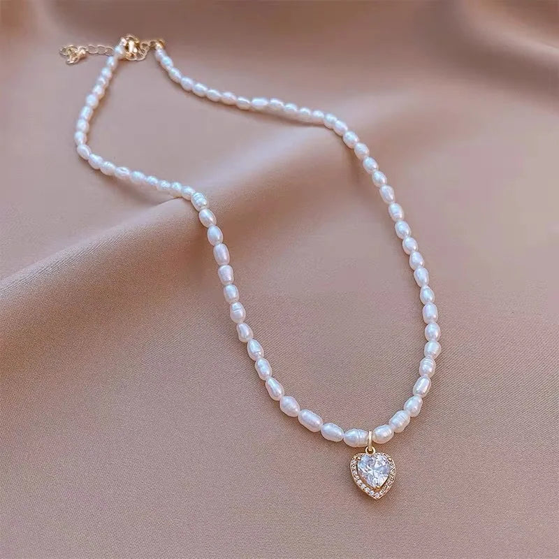 Simplicity Natural Freshwater Pearl Heart Shaped Pendant Neck Chain French Inlay Zircon Pendant Temperament Necklace Jewelry