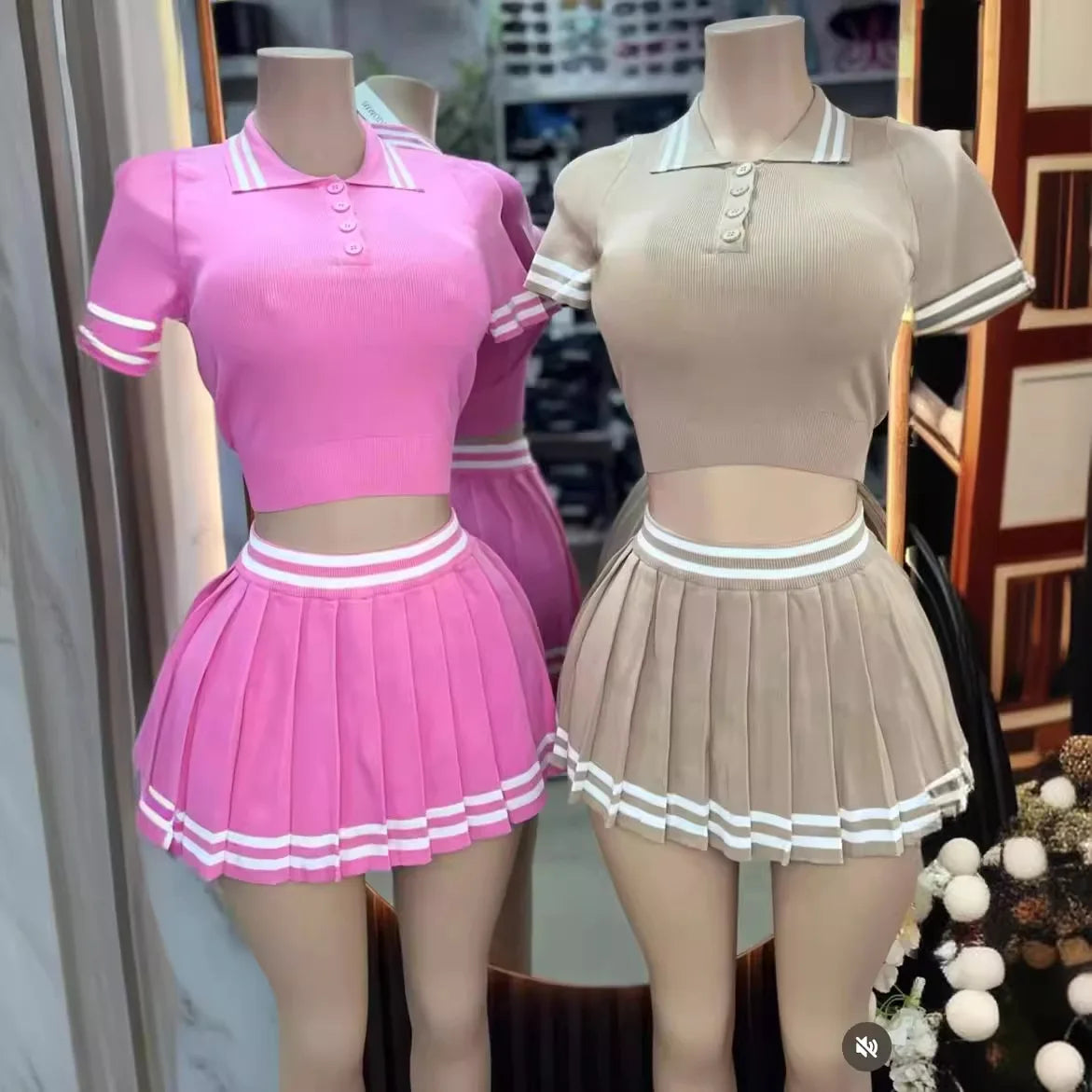 2024 Trend-Setting Women's Casual Blouse Pleated Skirt Two-Piece Set Fashionable Yoga Top