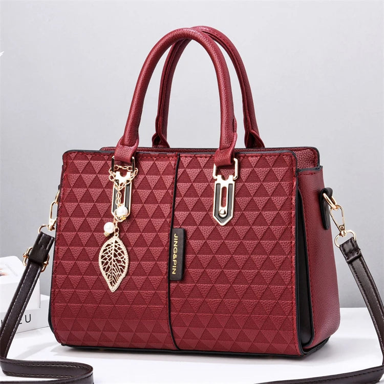 2025 Handmade Red Colour Fashion Luxury Cheap Wedding Clutch Mini Ladies Hand Bags Pu Leather Women