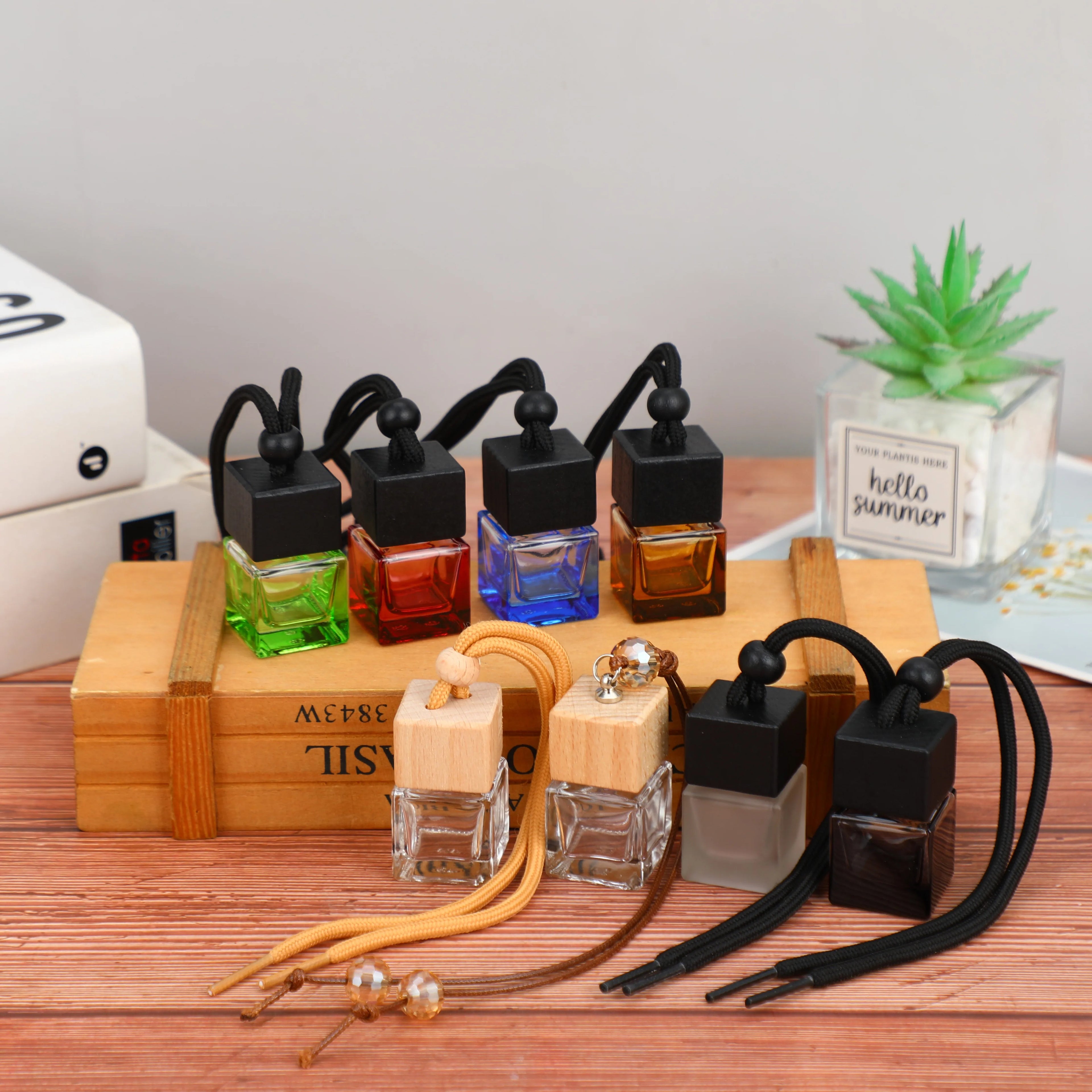 8ml Empty Car Hanging Diffuser Bottle Mini Air Freshener Essential Oil Perfume Glass Bottle with Wooden Cap