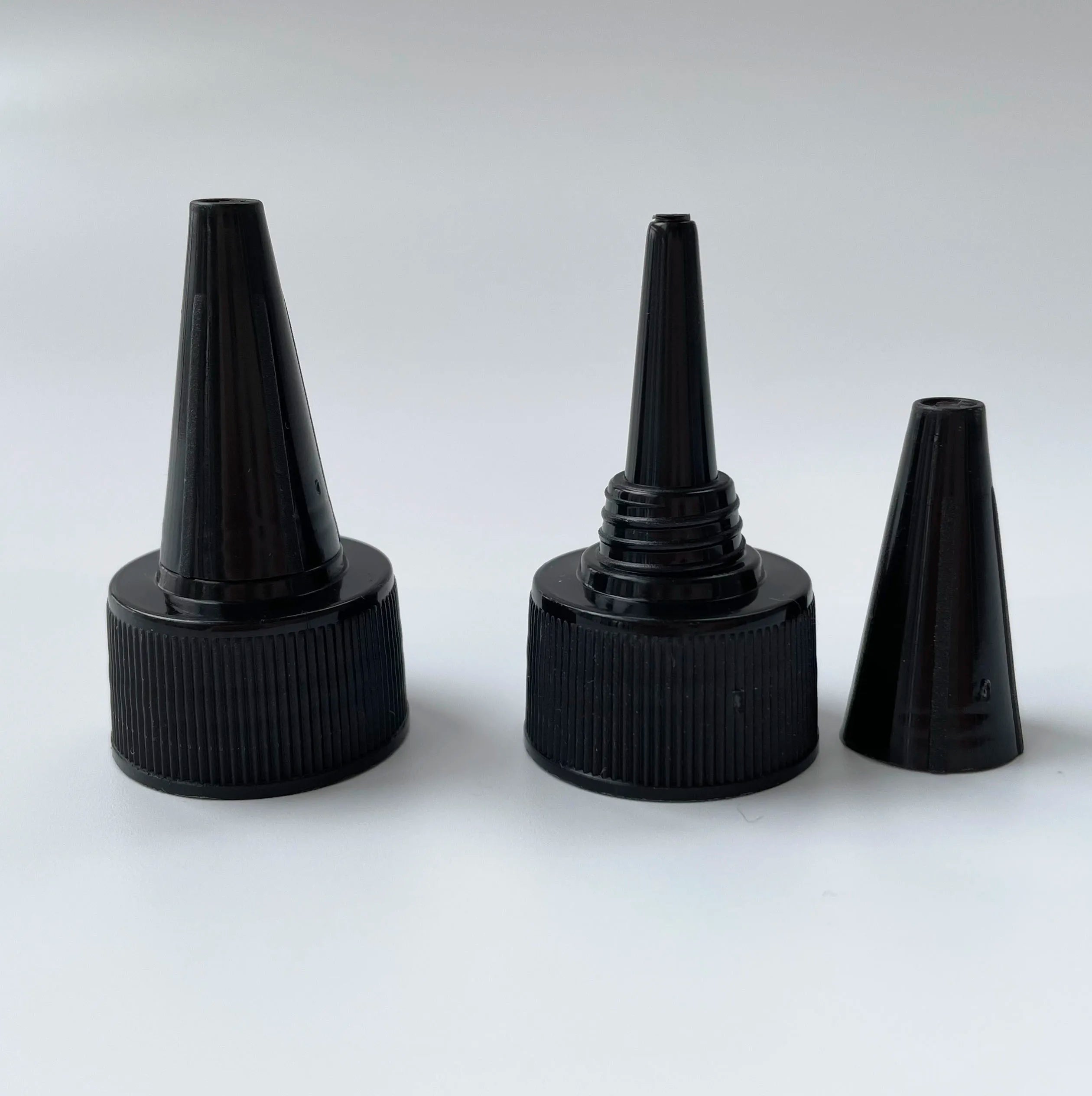 20mm 24mm 28mm Neck Black Ribbed Yorker Caps with Long Tip for Plastic Bottles with Heat Induction Foil Liner