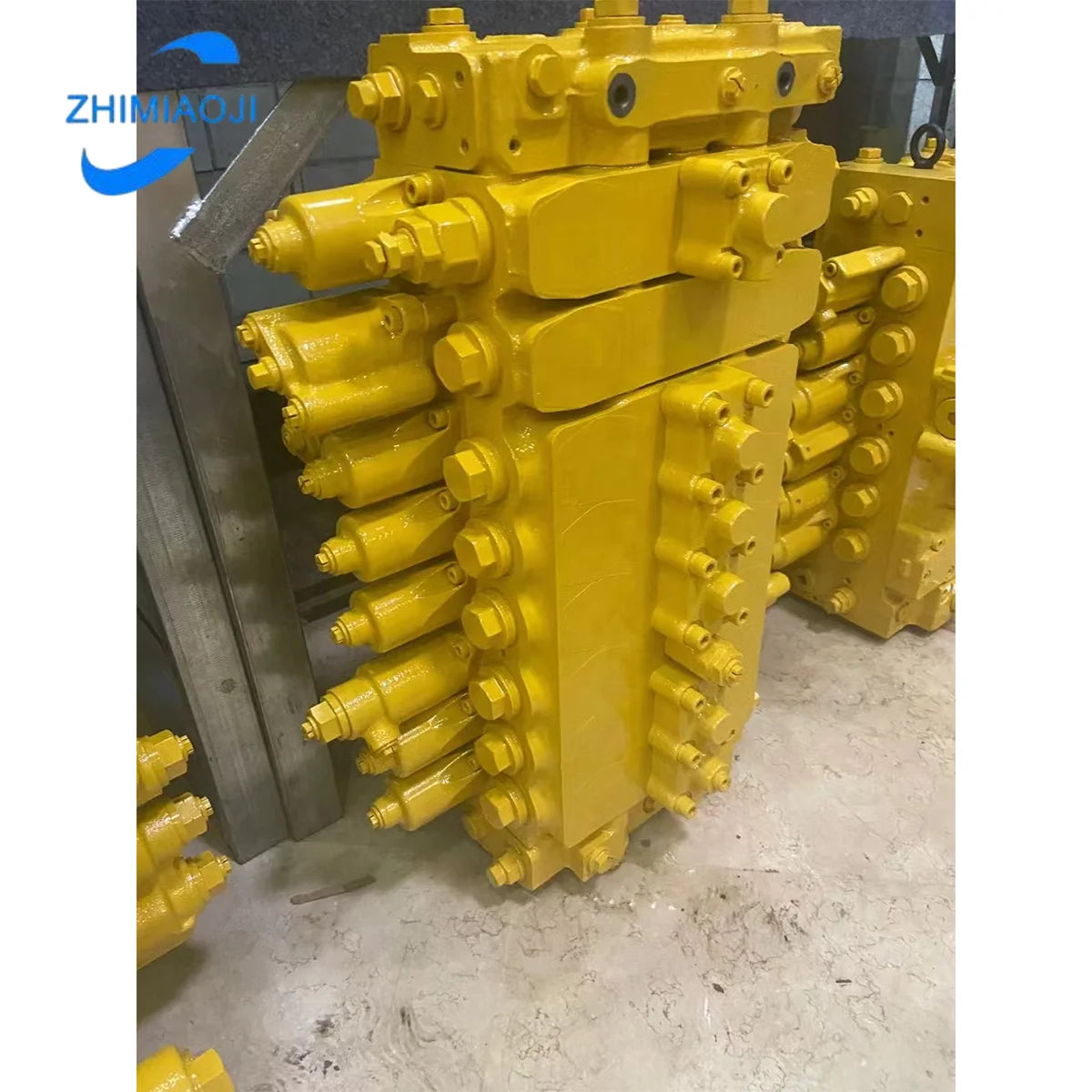 CSJHPSS Excavator Parts PC200-6 PC400-6 PC450-6 Distribution Valve 723-47-19401 Hydraulic Main Valve for Komatsu