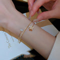 Classic Gelang Gold Plated Zircon Pearl Flower Opening Bracelet Women Bling Shiny Flower Bangle Brazalete De Flores