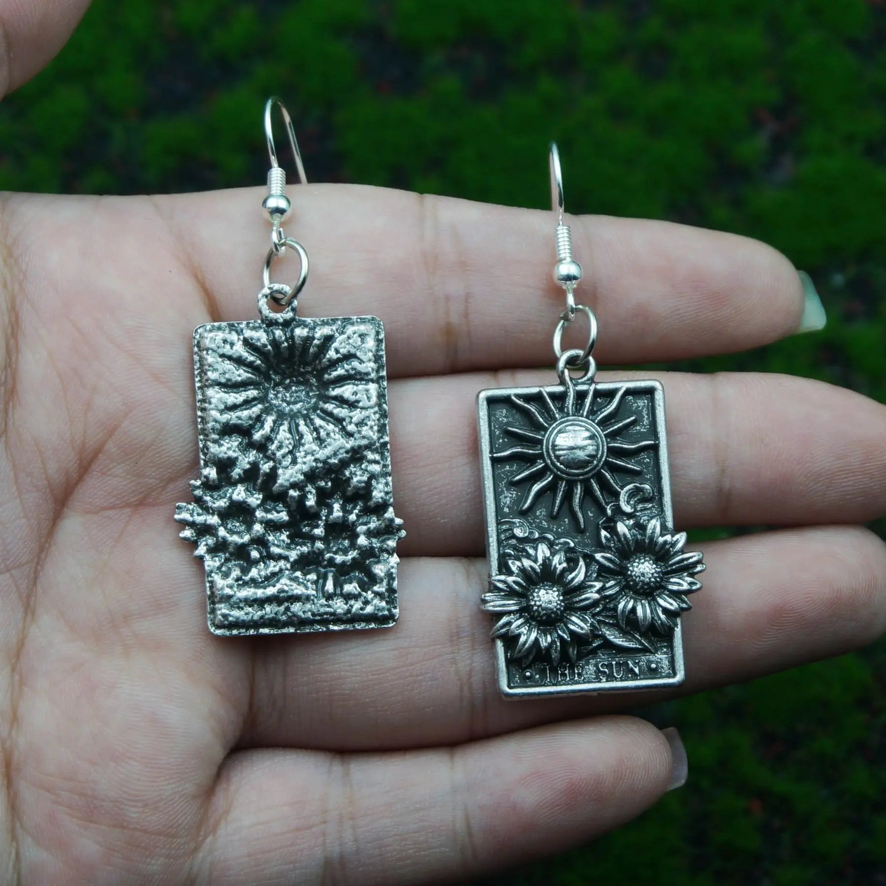 Custom Women Charm Sun Moon Hourglass Pendant Earrings Retro Time Earrings Accessories Gift