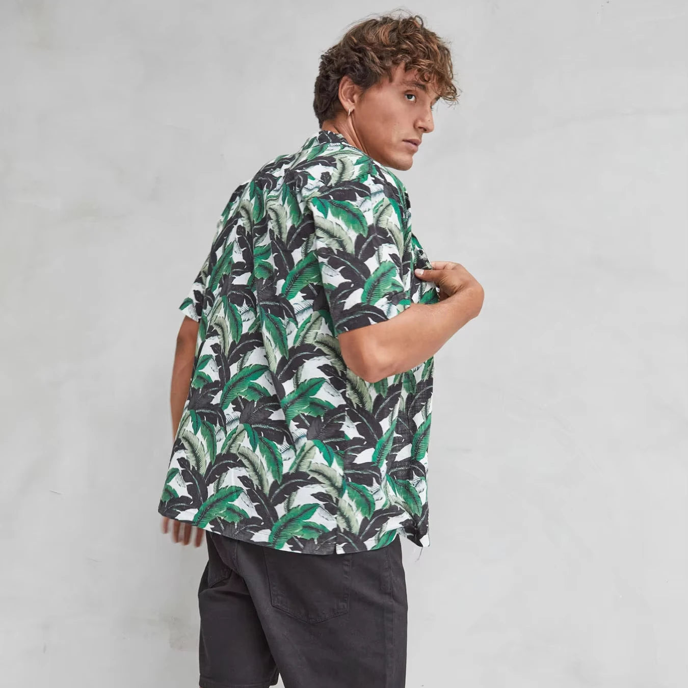 Imperio Shop Open Empire Waist Button Down Collar Regular Fit Green Floral Hawaiian Breathable Summer Casual Men's Cotton Shirt