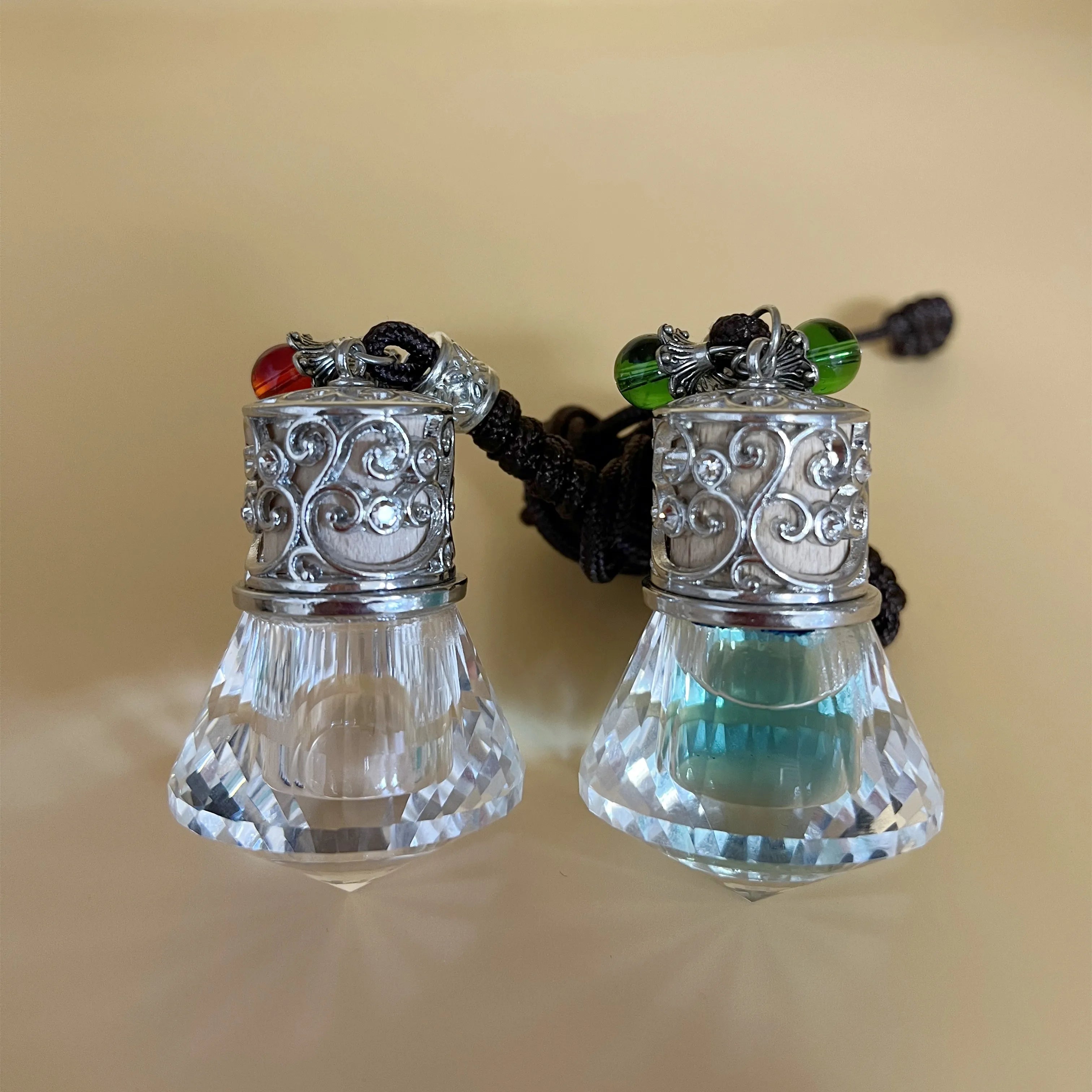 Factory Direct Sales New square Car Perfume Bottle Pendant Screw Hollow Metal Wood Lid6ml 8ml 10ml