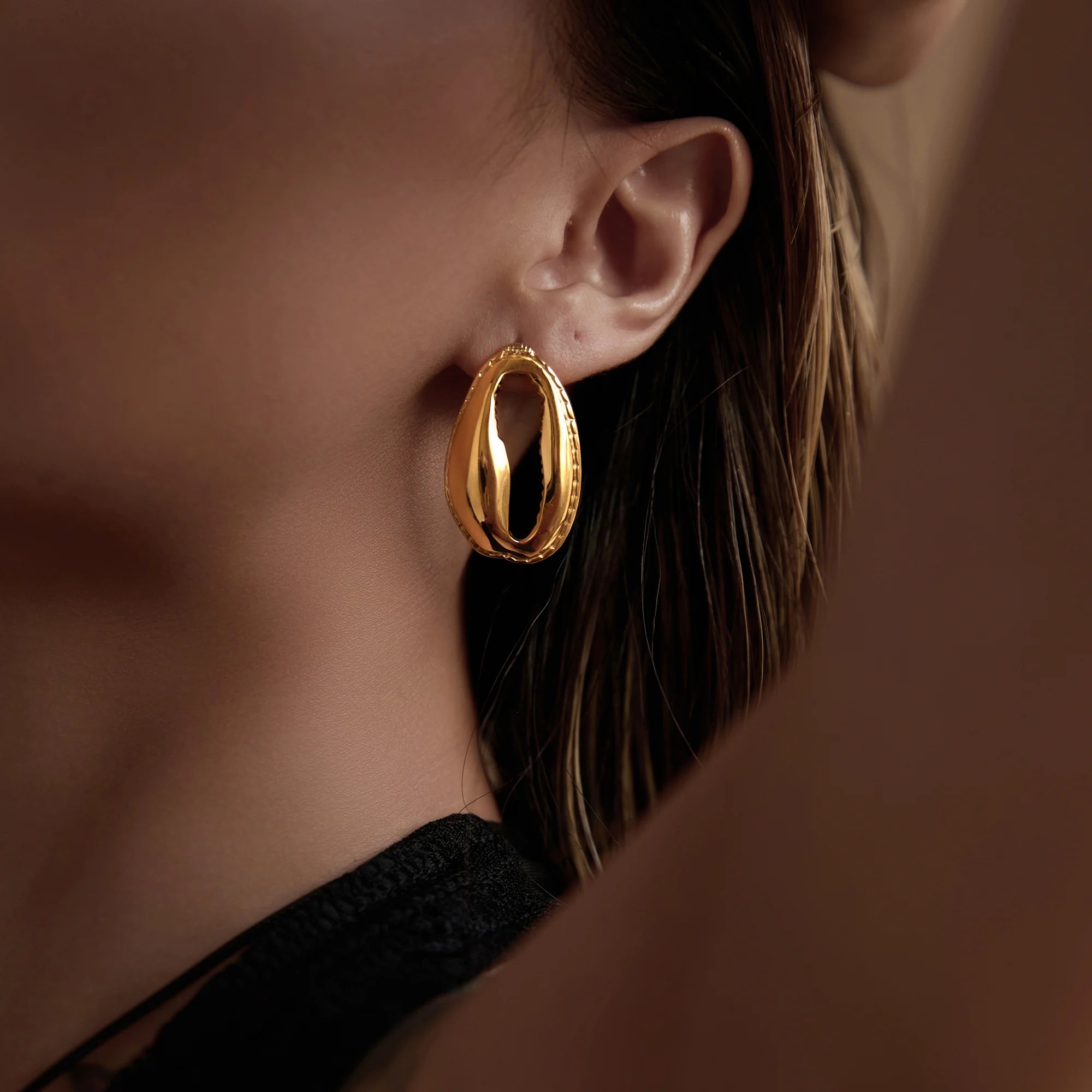 Dazan New Winter Trendy 18k Pvd Gold Plated Stainless Steel Shine Boho Cutout Sunflower Seed Renaissance Dancer Earrings
