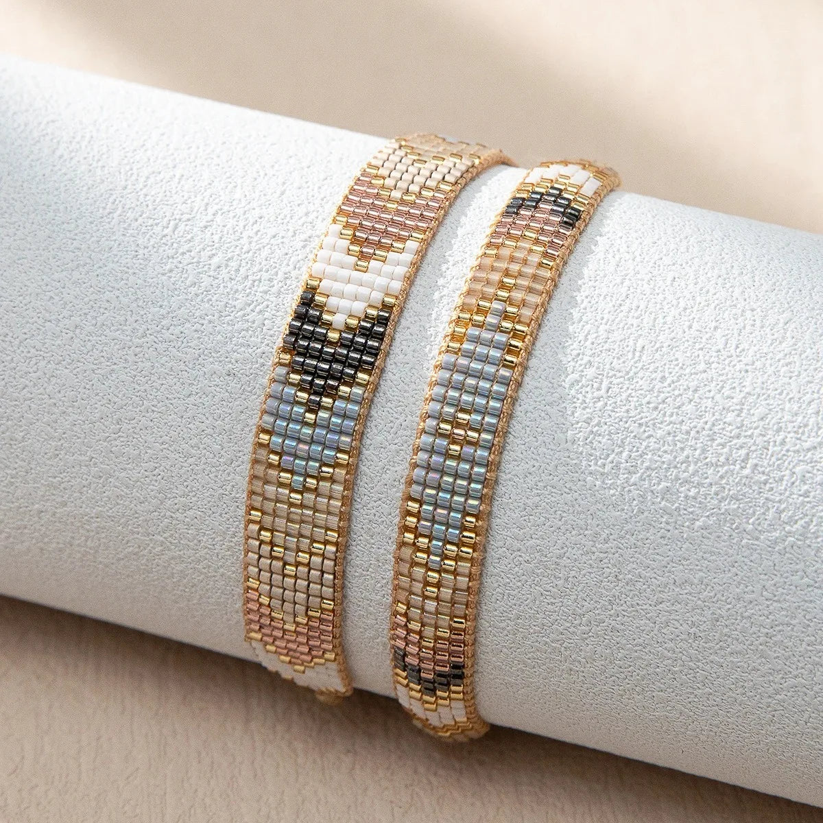 Adjustable Women's Festival Beaded Bracelets Fashion Bohemian Style Seed Beads Beige Heart Arrow Pattern Miyuki Bracelets Sale