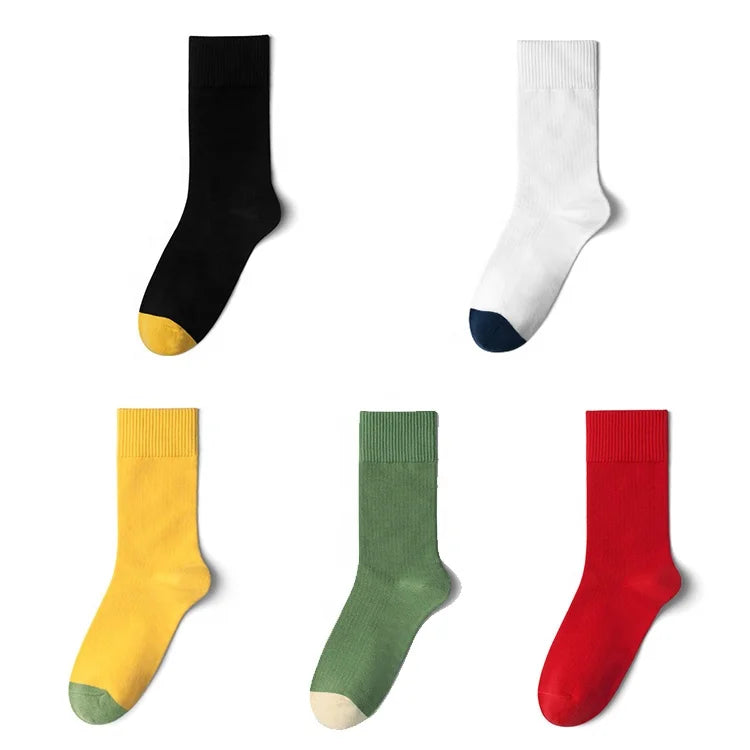Newest Street Wear Style Customized Your Logo Hot Sale Designer Fashionable Sporty Football Athletic Crew Socks for Unisex