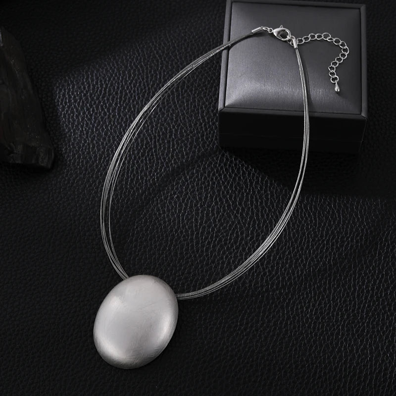 TongLing European Silver Plated Simple Short Necklace Minimalist Circular Pendant Necklace for Daily Accessories