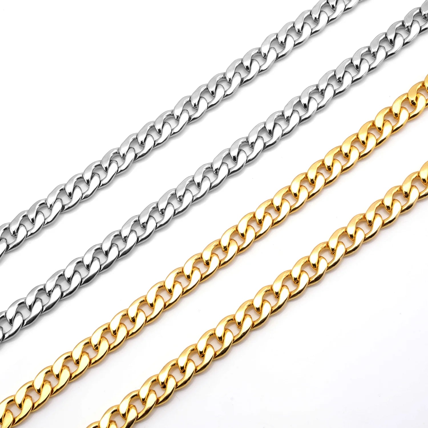 Wholesale Customized Stainless Steel 18K Gold Plated Classic Figaro Link Chain Necklace for Wedding Anniversary Party & Gift