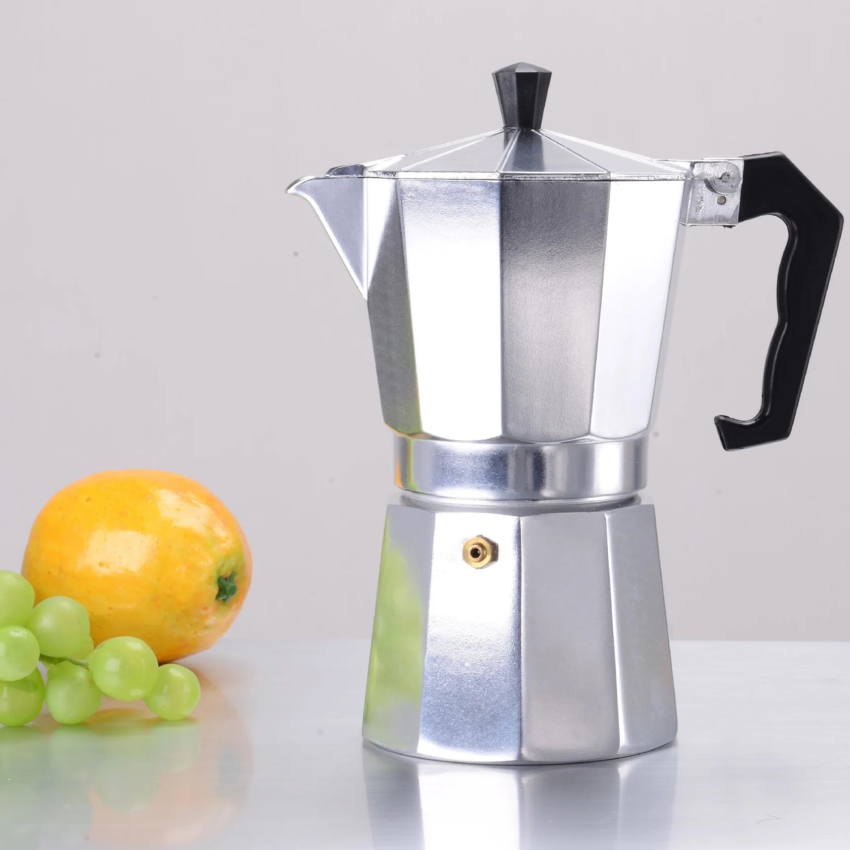 Classic Italian Aluminum Moka Pot Coffee Maker Induction Compatible 6-Cup Espresso Maker Lid Silver/Black Color Thermal
