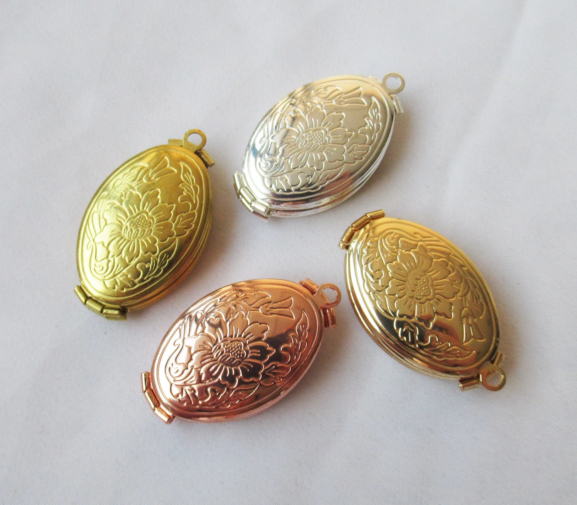 Olivary 4 Photos Locket Pendant 35x20mm Peony Brass Floral Locket for Jewelry Making