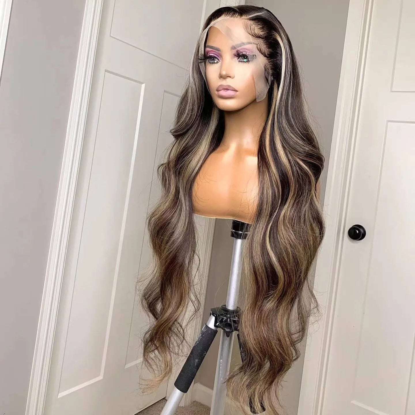 P4/27 Highlight Long Honey Blonde Human Hair Wig Brown Highlight Color Cuticle Aligned Hair Glueless Transparent Lace Front Wigs