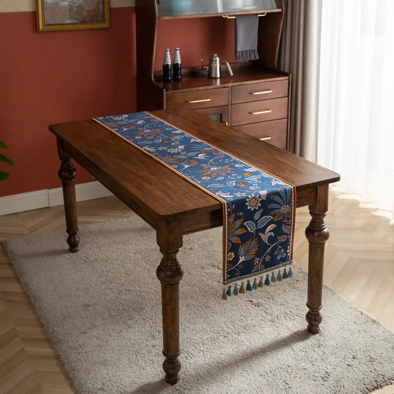 Factory Custom Color Chenille Tassel Jacquard American Interesting Pattern Table Decoration Bohemian Table Runner