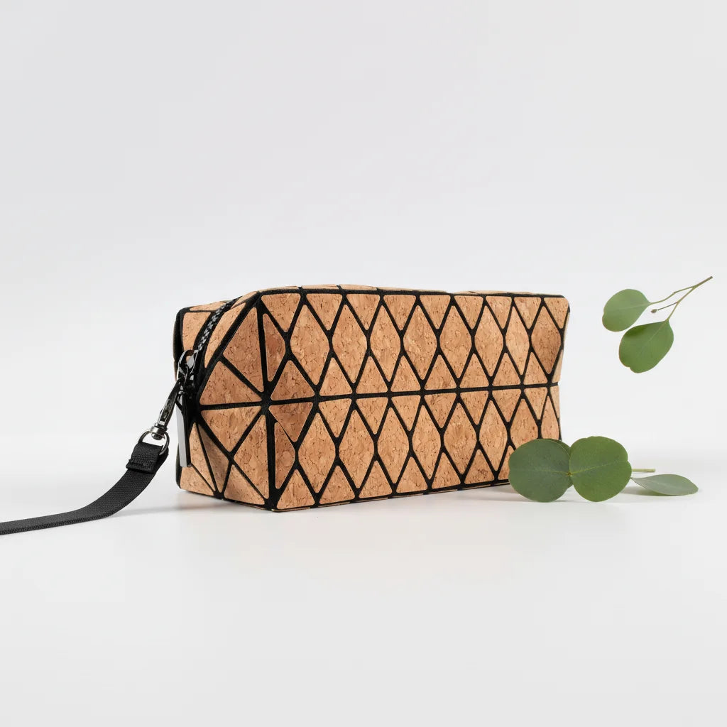Customized Eco-Friendly Women's Solid Color Cosmetic Bag Makeup Natural Cork Geometric Handbag Zipper Closure Lightweight Water