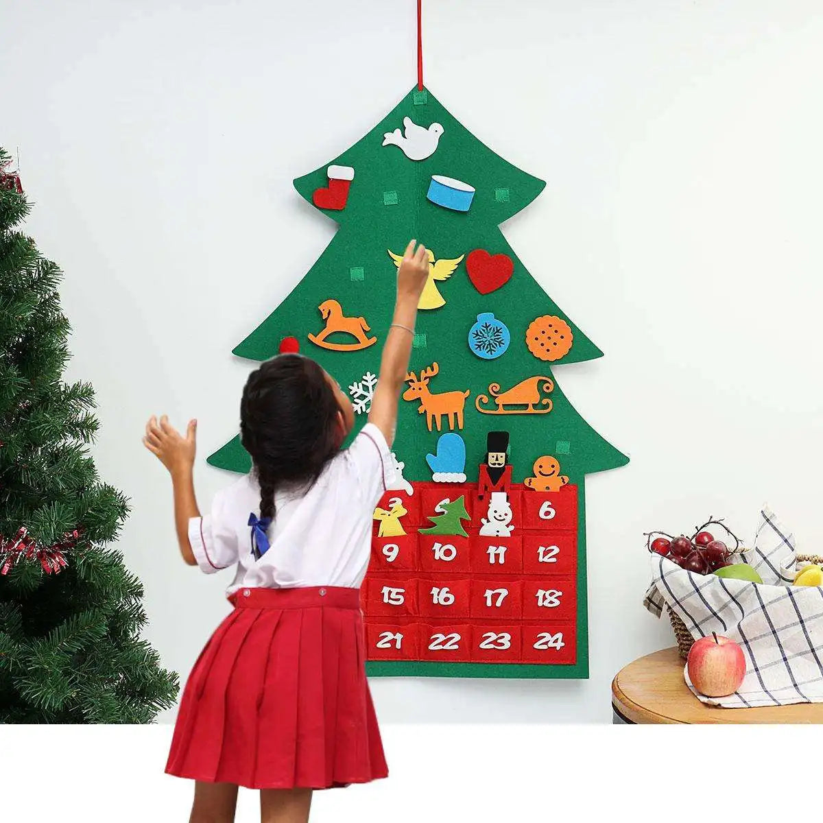 Max Fun DIY Felt Christmas Tree Set with Ornaments Plus Snowman Advent Calendar Xmas Decoration for Kids Felt Christmas Craft