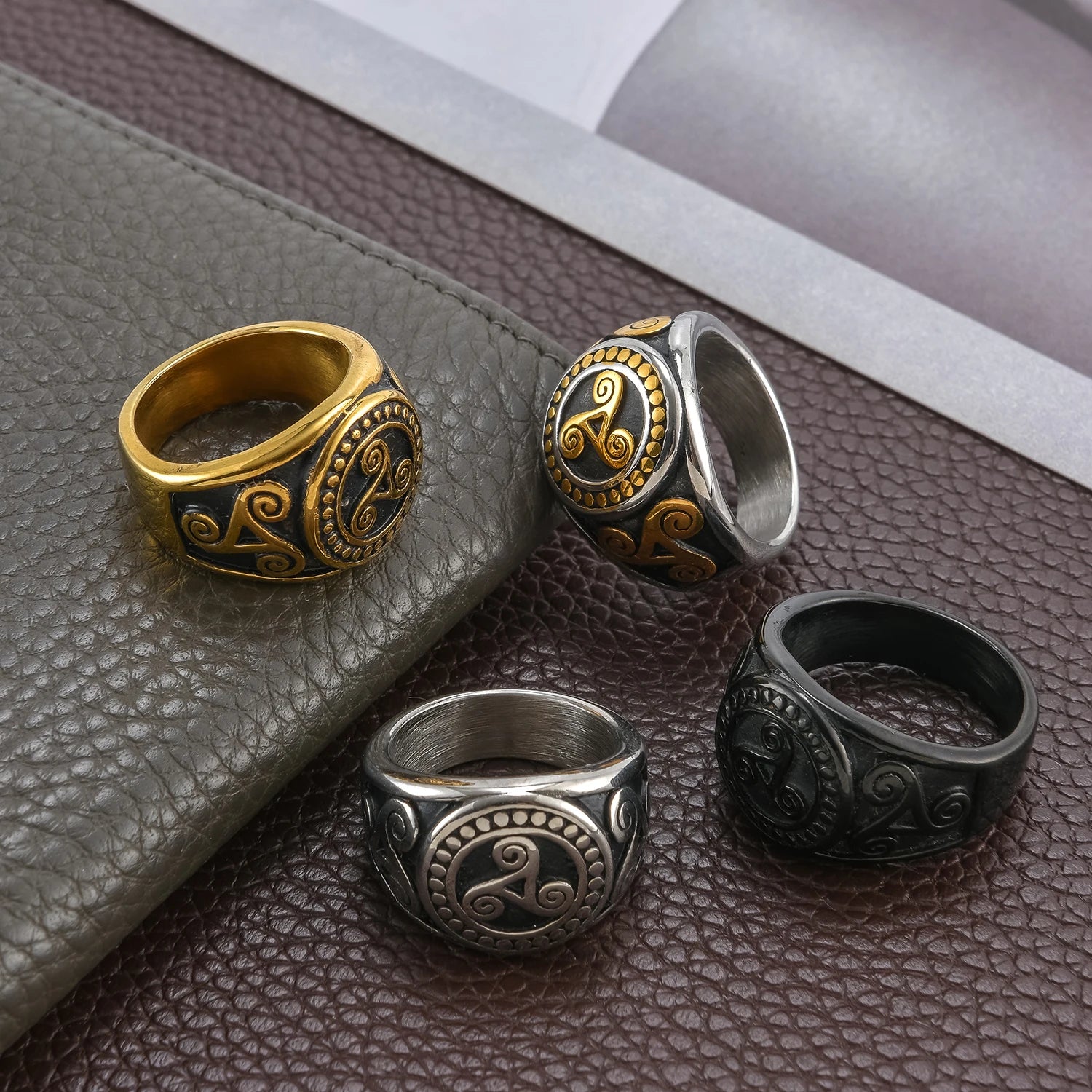 Hot Sale Wholesale Personality Vintage Stainless Steel Gold Triangle Pattern Men's Ring Jewelry
