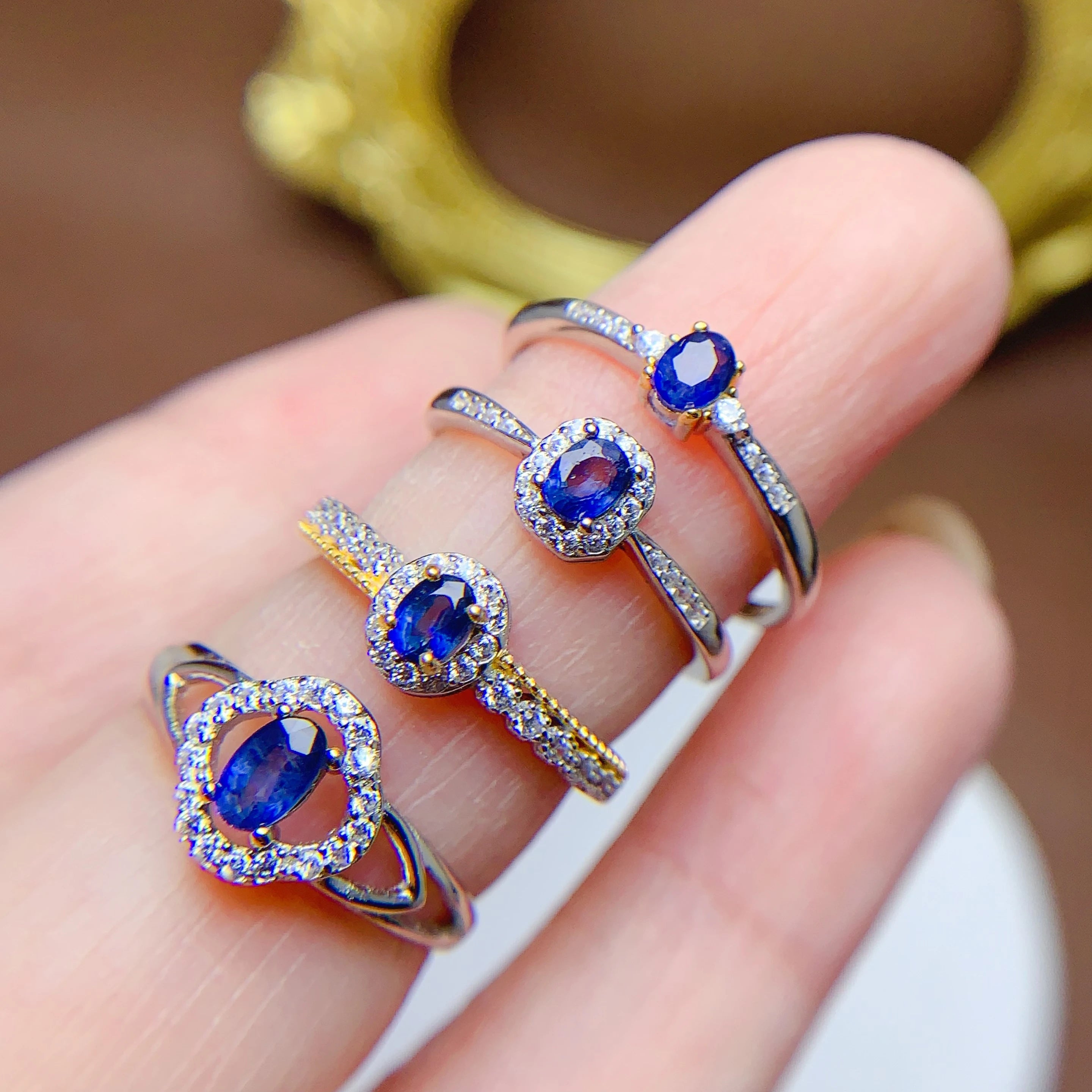 Factory Supply Exquisite Classic 925 Sterling Silver Oval Cut Natural Sapphire Wedding Party Hand Twist Rings