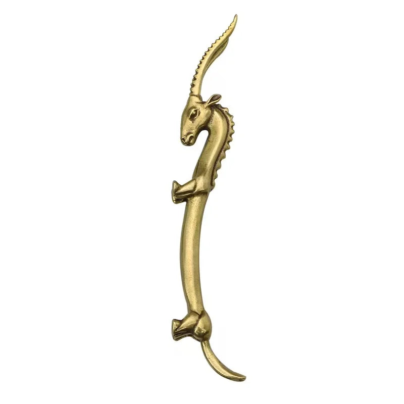 CA1011 Creative Cute Solid Brass Antelope Goat Bronze Pen Holder Sculpture Desktop Office Decoration Antique Crafts