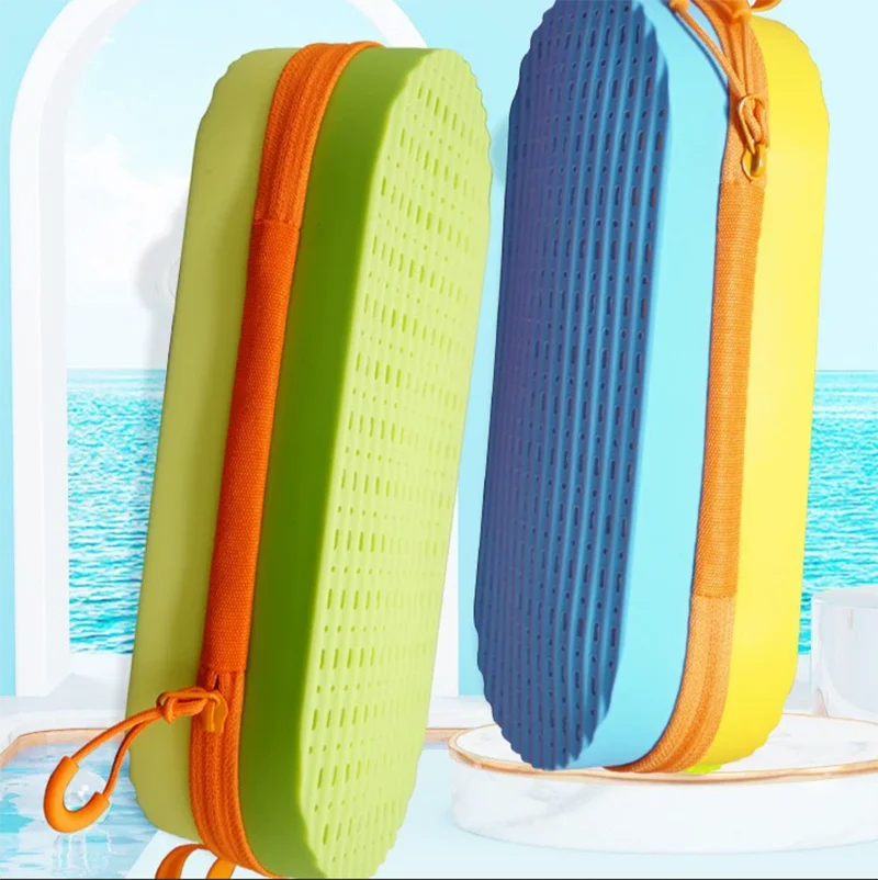 Swim Goggle Case for Swimming Goggles Silicone Protective Cases with Drain Hole Zipper Sunglasses Case for Goggles