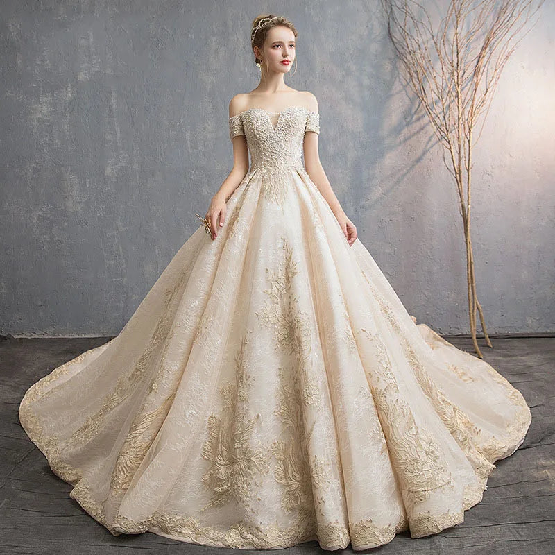 Noble Luxury Elegant Ball Gown Shiny Beading Bridal Gowns Appliques Sexy Slim Vintage Princess Romantic Wedding Dresses