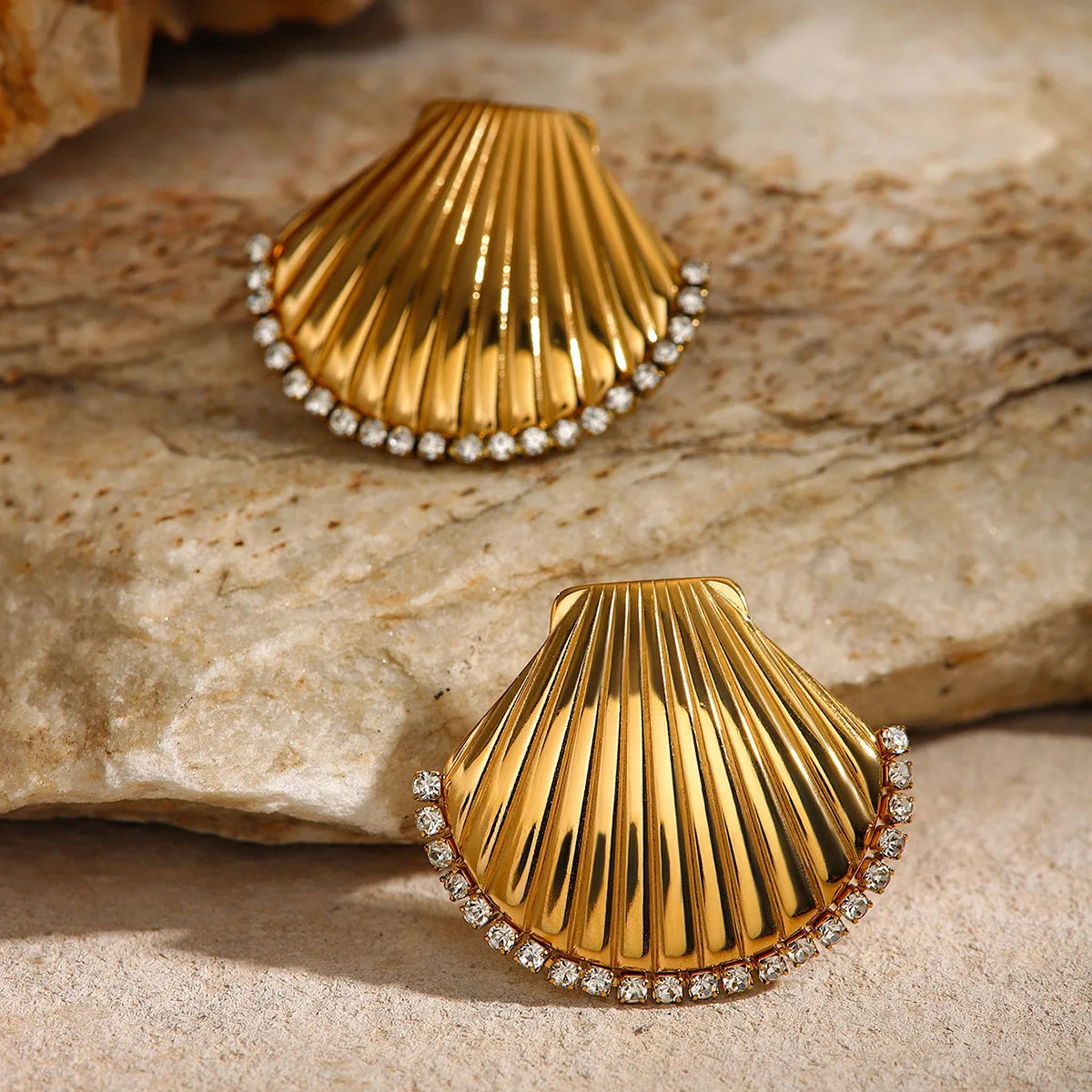 YF3891 Stainless Steel Shell Shaped Waterproof Jewelry 18k Gold Plated Oval Cat Eye Stone Zircon Earrings