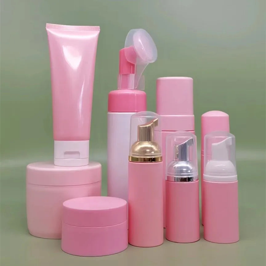 Customized 30ml/50ml/100ml 300ml Pressed Plastic Shampoo & Mousse Cleansing Bottle with Brush for Cosmetic Packaging Capacities
