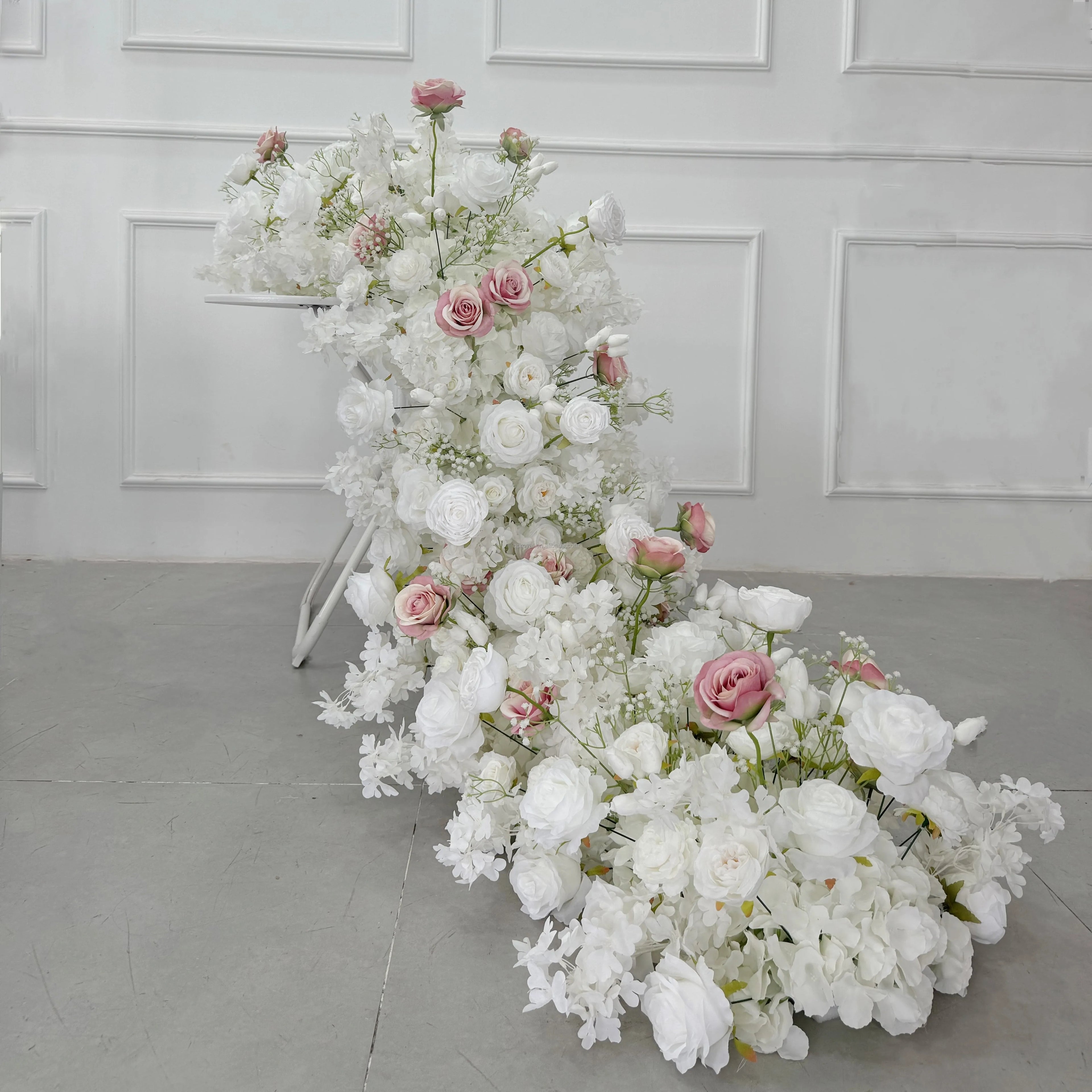 Wholesale Wedding Table Centerpiece Rose Flowers Wedding Flowers Wedding Arrangement Decoration Flower Ball Table Runner