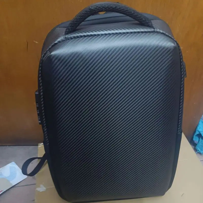 New Men's Backpack Carbon Fiber Backpack Business Travel Backpack with USB Power Portable Game Bag