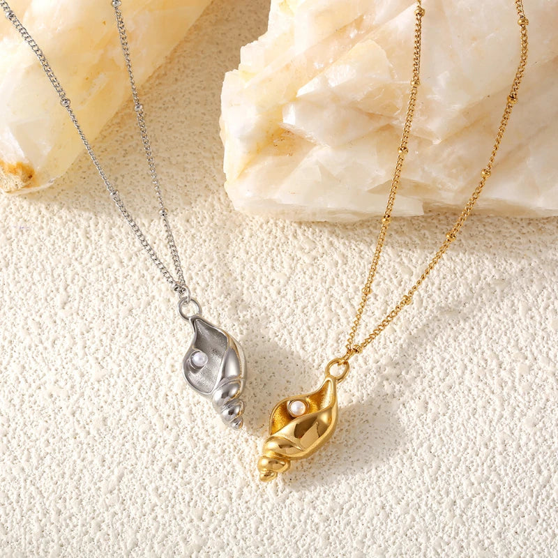 X189 Wholesale PVD Gold Plated Pendant Clavicle Chain Necklace Stainless Steel Imitation Pearl Sea Snail Charm Necklace
