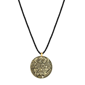Triple Moon Goddess Necklace Lotus Flower Pendant for Men Women Engraved Witchcraft Amulet Talisman Wiccan Jewelry