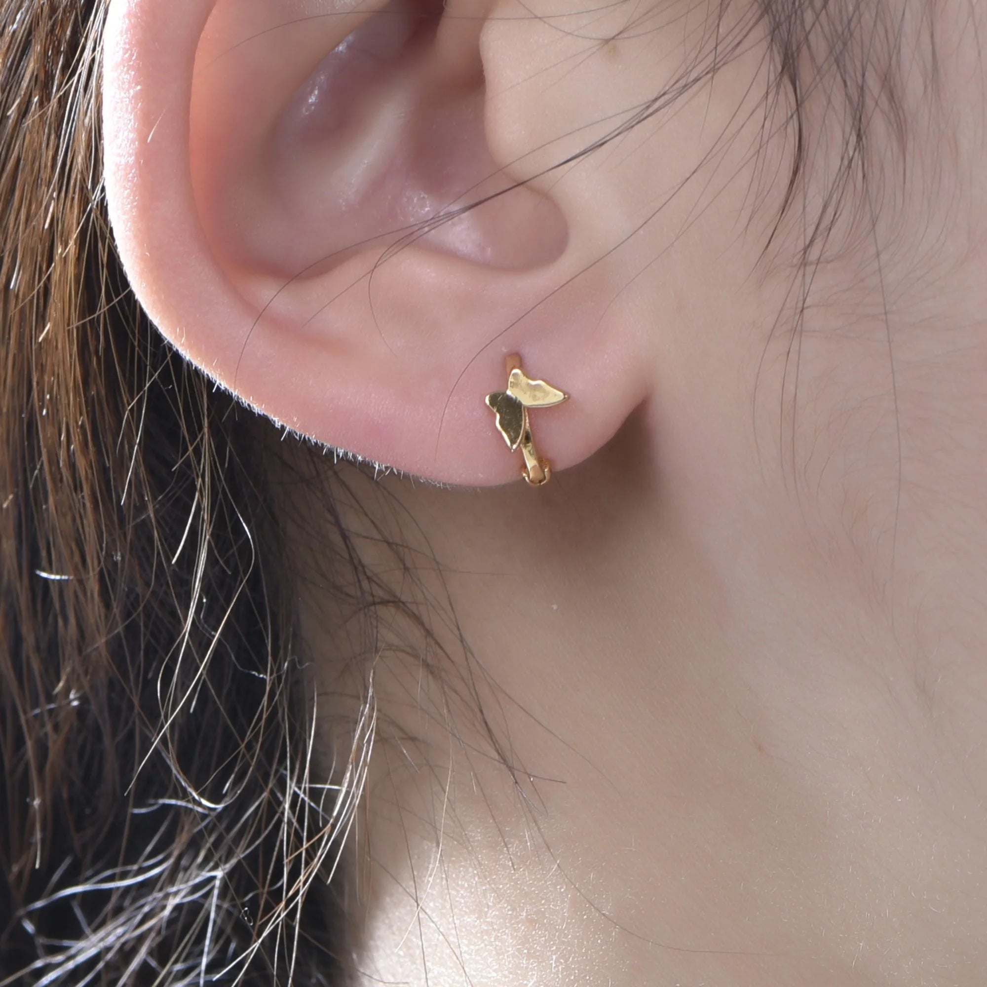 18K Gold Plated Sterling Silver 925 Classic French Needle Butterfly Cuff Huggie Earrings Fashionable Custom Pure Silver Ear