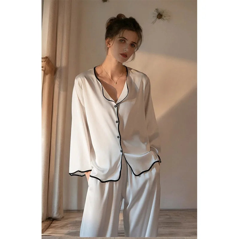 Soft Women Polyester Pajamas Set Long-sleeved Ladies Casual Sleepwear