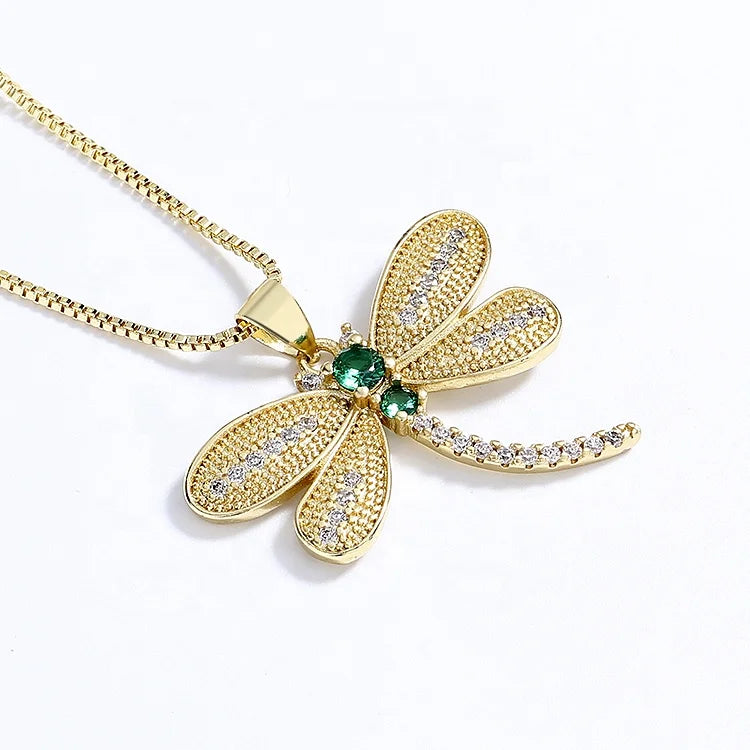 Moissanite Emerald Green Engraved Dragonfly Pendant Women'S Necklace Men'S New in Fashion Jewelry Necklace