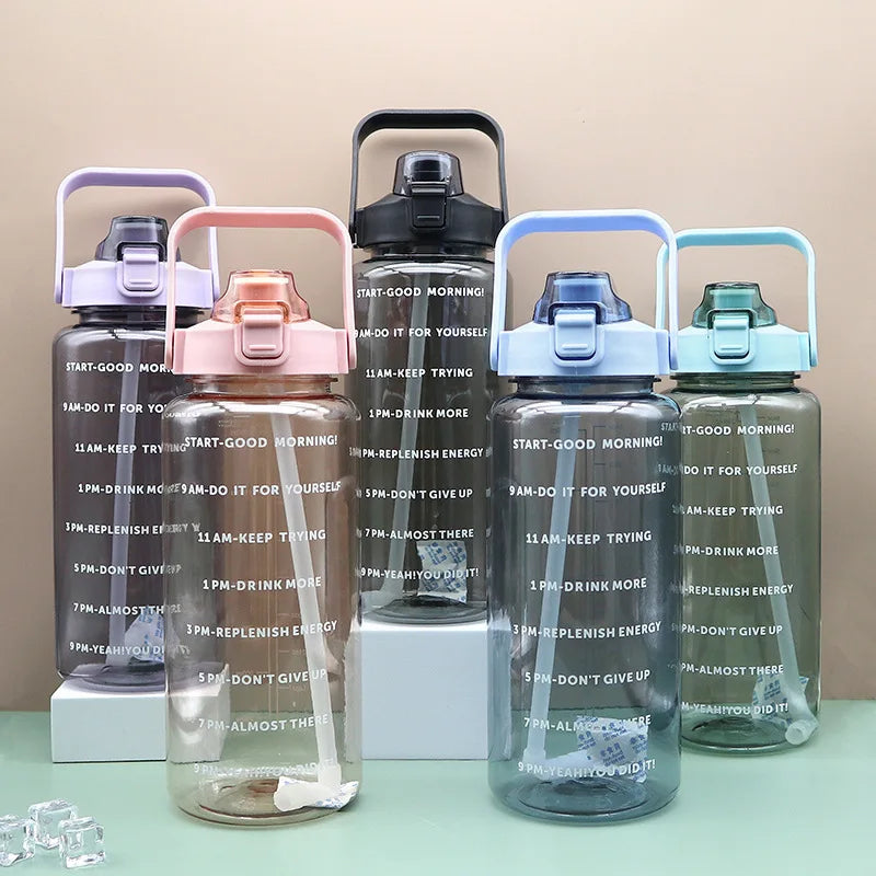Measured Water Bottle Portable Outdoor 2000ml Clear Plastic Drink Water Bottle Multiple Color Water Bottle with Straw