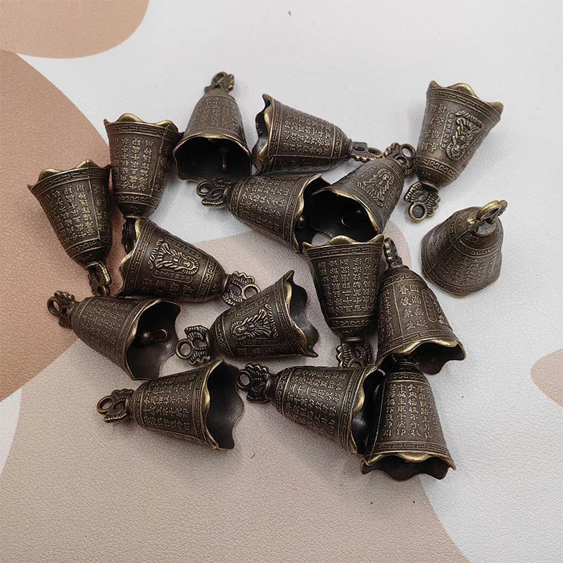 Wholesale Collection Car Keychain Pendant Bag Accessories Metal Christmas Bell Customized  New Arrivals Clang Jingle Bell