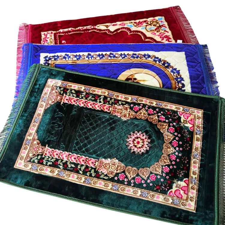 Factory Supplier Muslim Prayer Rug Gift Thickness Premium Prayer Mat Muslim Islamic Prayer Rug