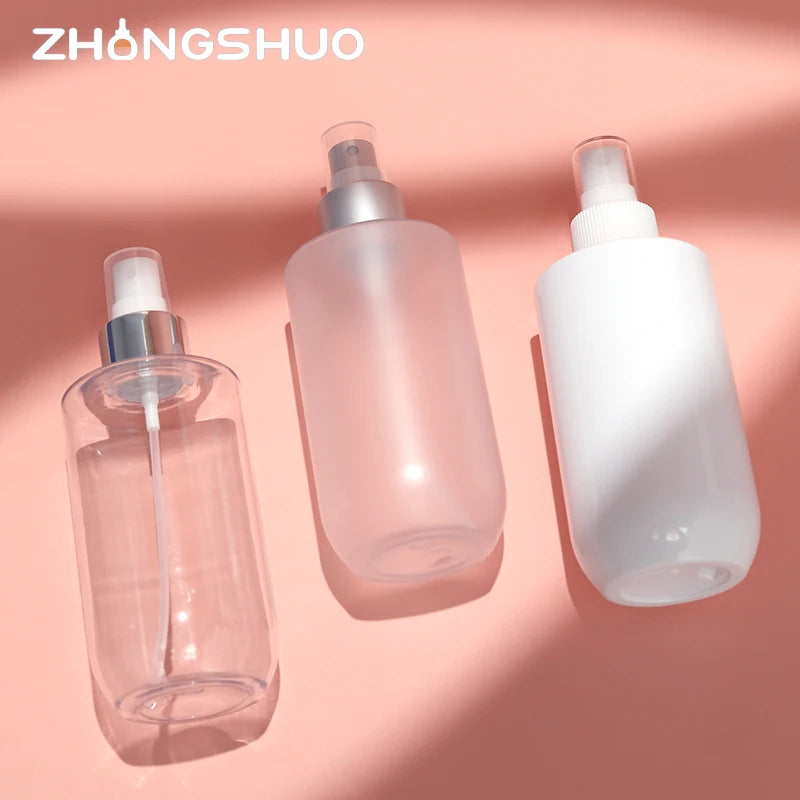 Wholesale High-End 200ml PET Plastic Cosmetic Spray Bottle Durable Frosted Clear White Room Body Spray Toner Bottle Packaging
