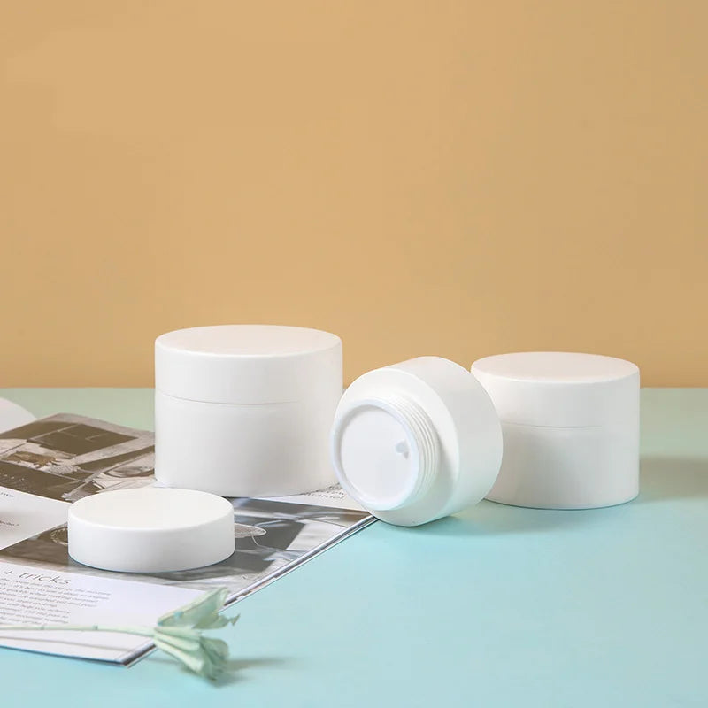 Wholesale 5g10g15g30g50g80g White PP Plastic Cosmetic Small Jars for Cream with Screw Lids