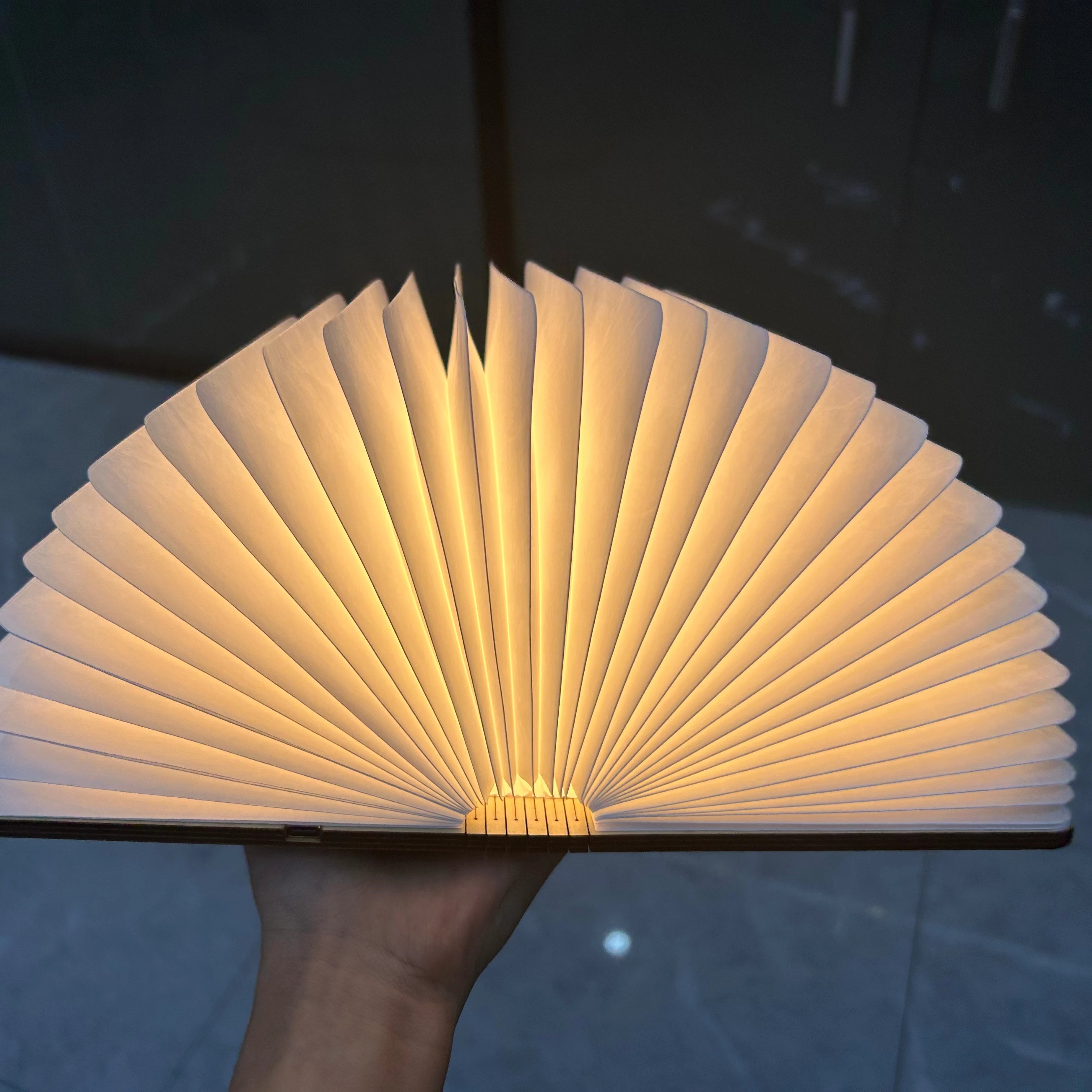 Corporate Gifts Idea Wholesale and Customized Magic Light Book Lamp Gift Custom