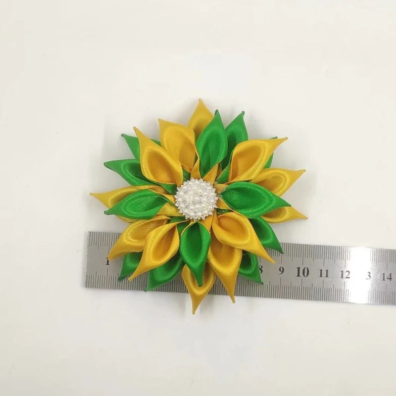 Two Layers Green and Lemon Yellow Fabric Pearl Brooch Corsage Pin with Floral Design for Women's Wedding Party Gift Jewelry