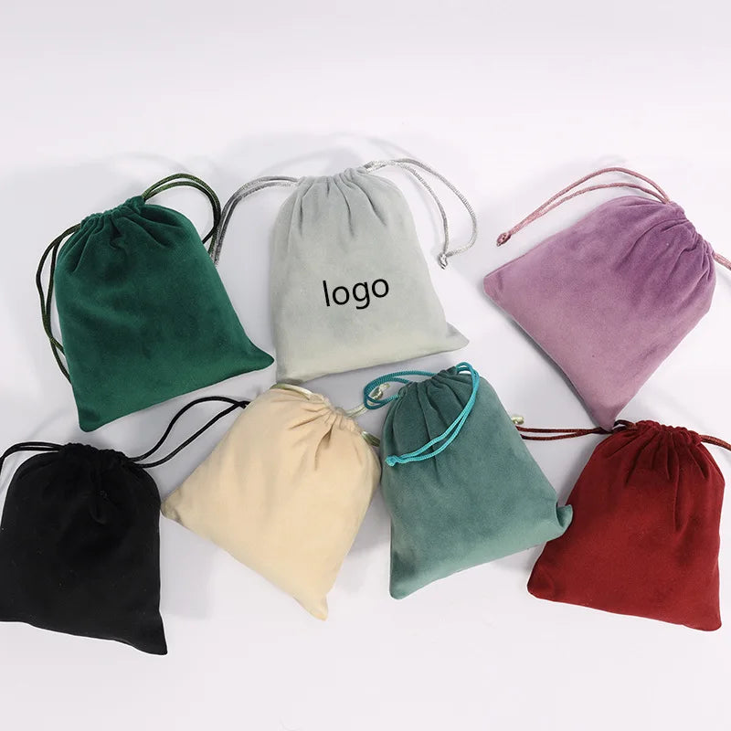 Hot Selling 7x9cm Custom Soft Velvet Drawstring Hand Pouch Wholesale Jewelry Gift Shopping Bags for Daily Life