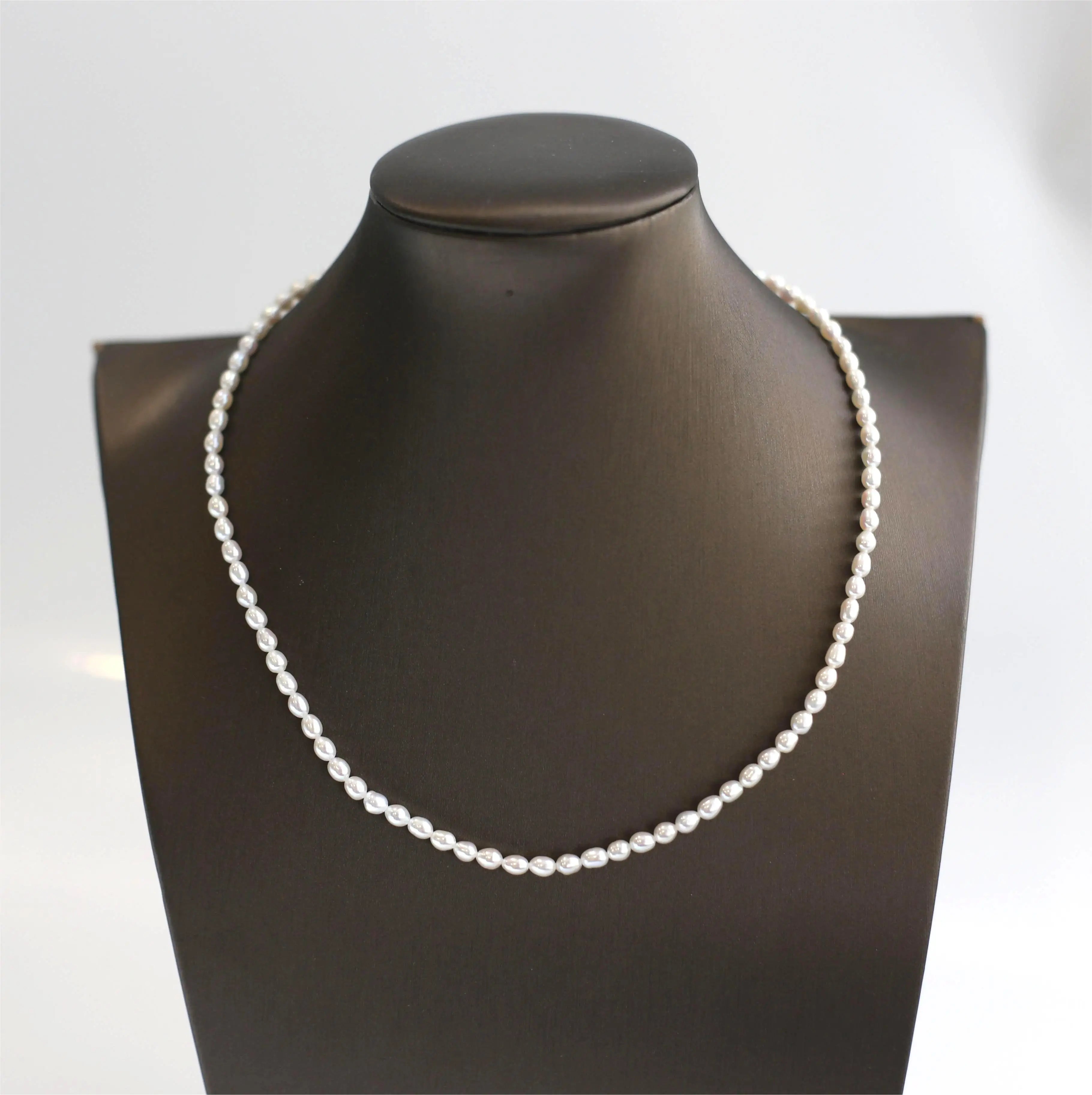 Aurora Baroque Rice Beads Round Beads Elegant Natural Freshwater Pearl Necklace with Popular Pearl Pendant Enhanced Beauty Style